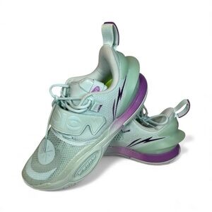 Li-Ning Wade All City 10 V2
"Cotton Candy" (Mint/Purple)
Men's 9.5 EUC